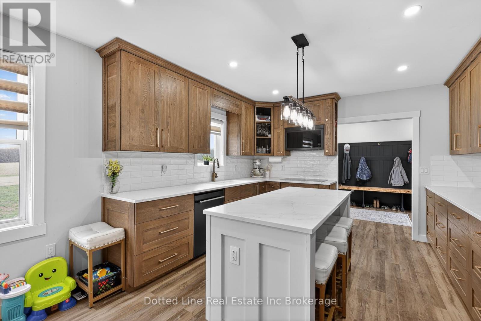 573 Norfolk County Rd 28 Road W, Norfolk, Ontario