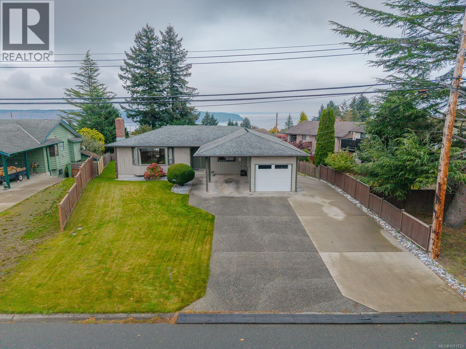 551 Birch St S, Campbell River, British Columbia