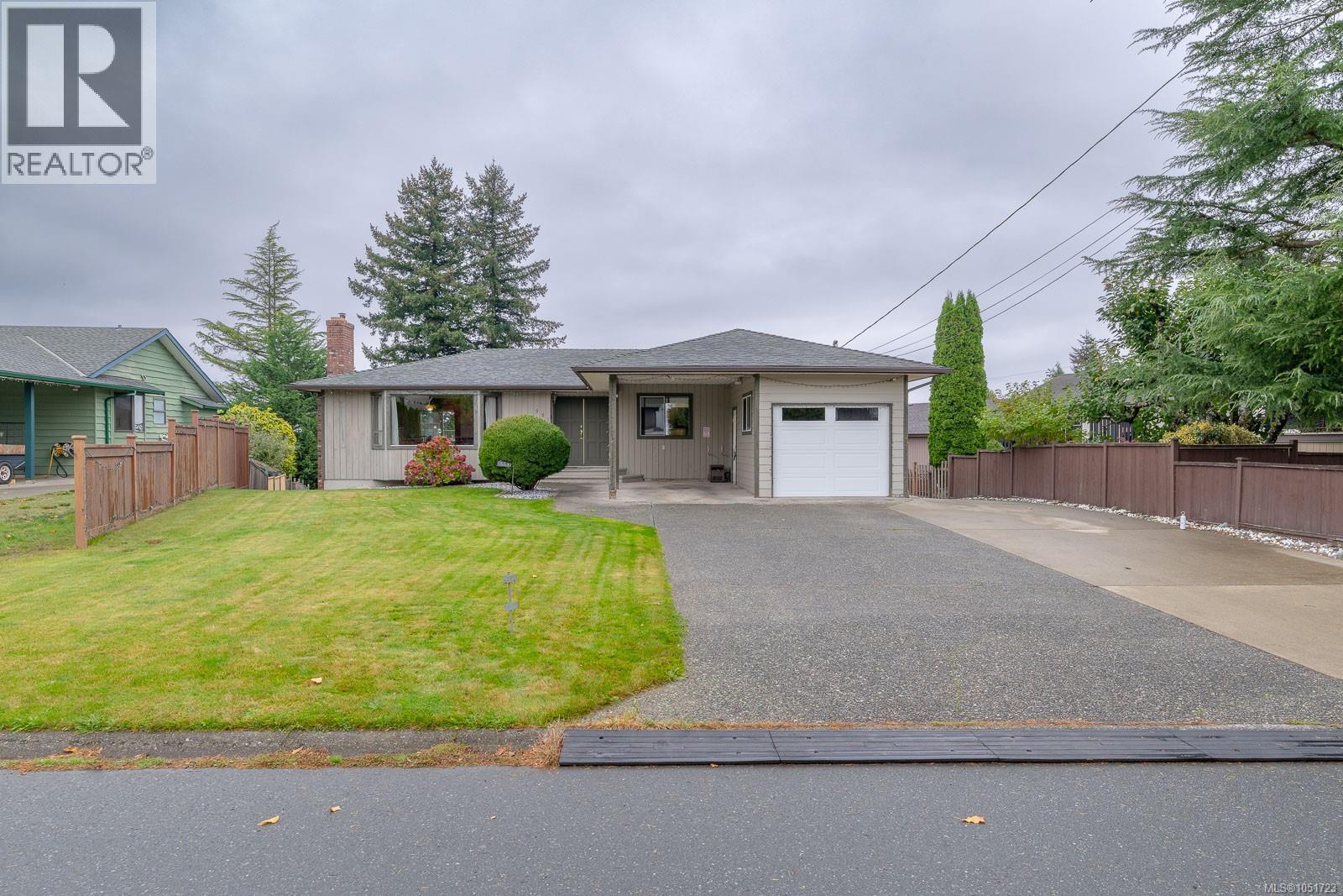 551 Birch St S, Campbell River, British Columbia
