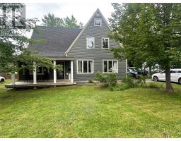 6 Hill Road