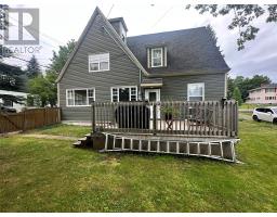6 Hill Road