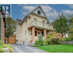 22 WHITNEY Place
