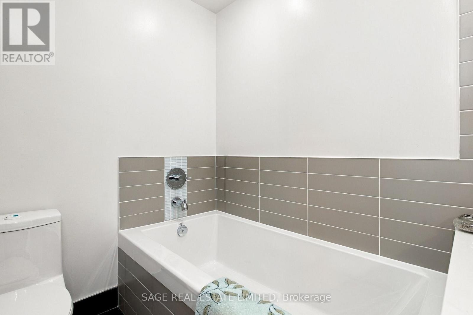 417 - 55 Front Street E, Toronto (waterfront Communities), Ontario
