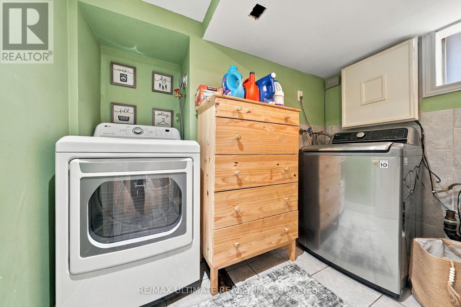 372 Blackthorn Avenue, Toronto (keelesdale-eglinton West), Ontario