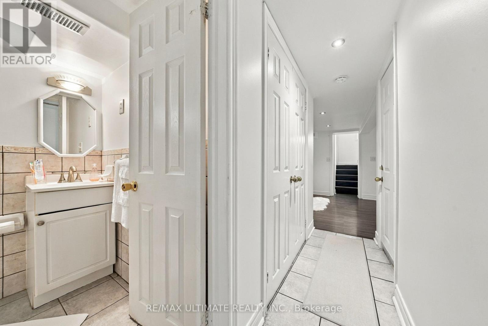372 Blackthorn Avenue, Toronto (keelesdale-eglinton West), Ontario
