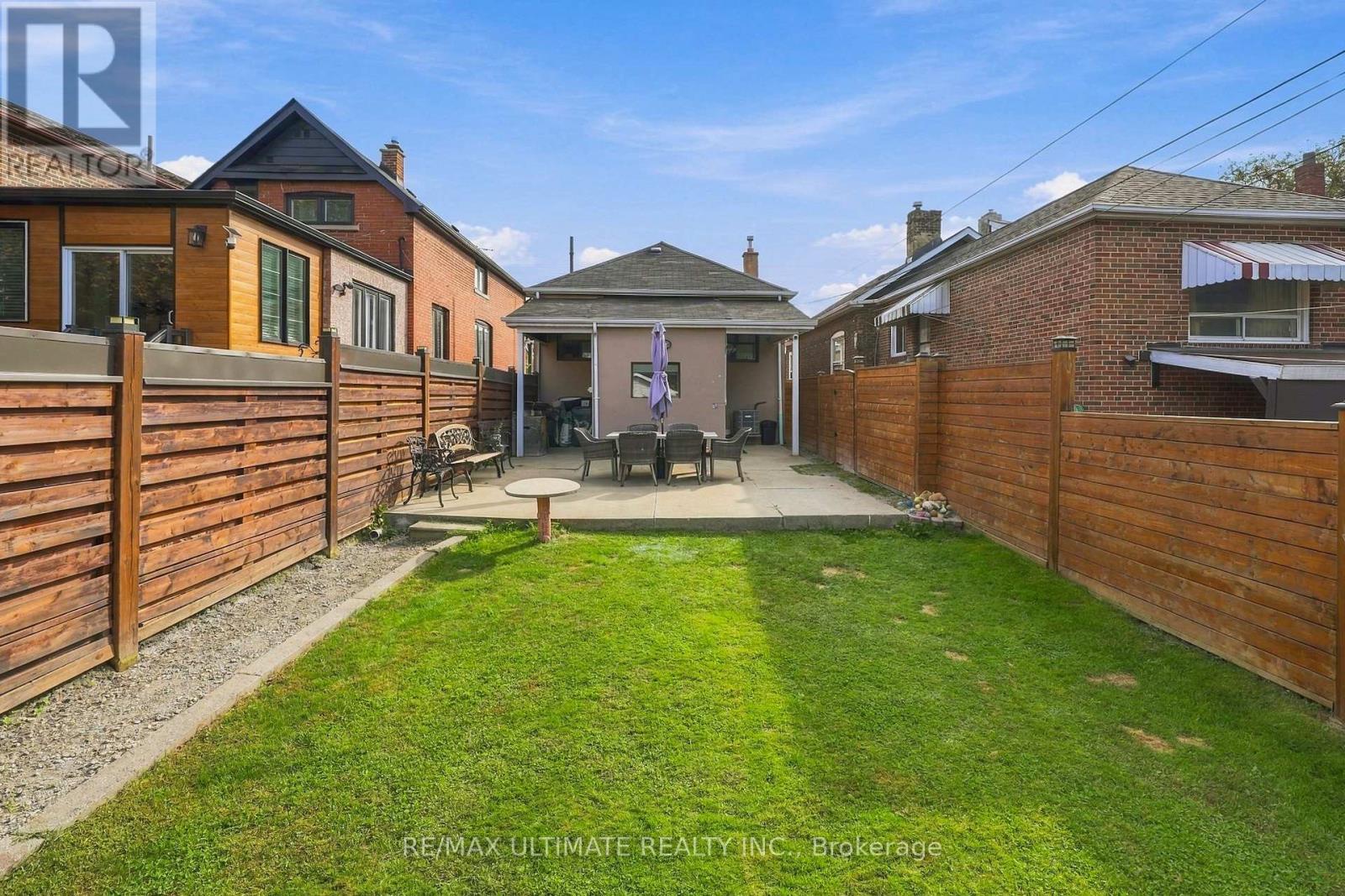 372 Blackthorn Avenue, Toronto (keelesdale-eglinton West), Ontario