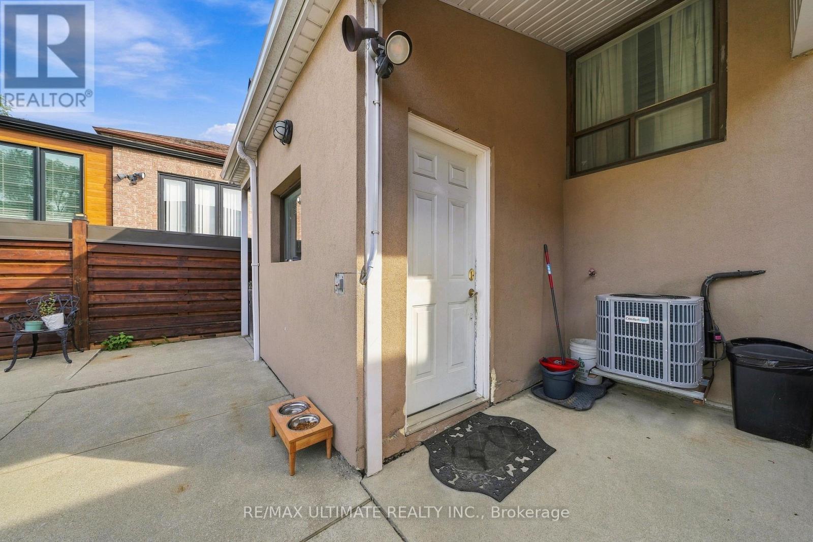 372 Blackthorn Avenue, Toronto (keelesdale-eglinton West), Ontario
