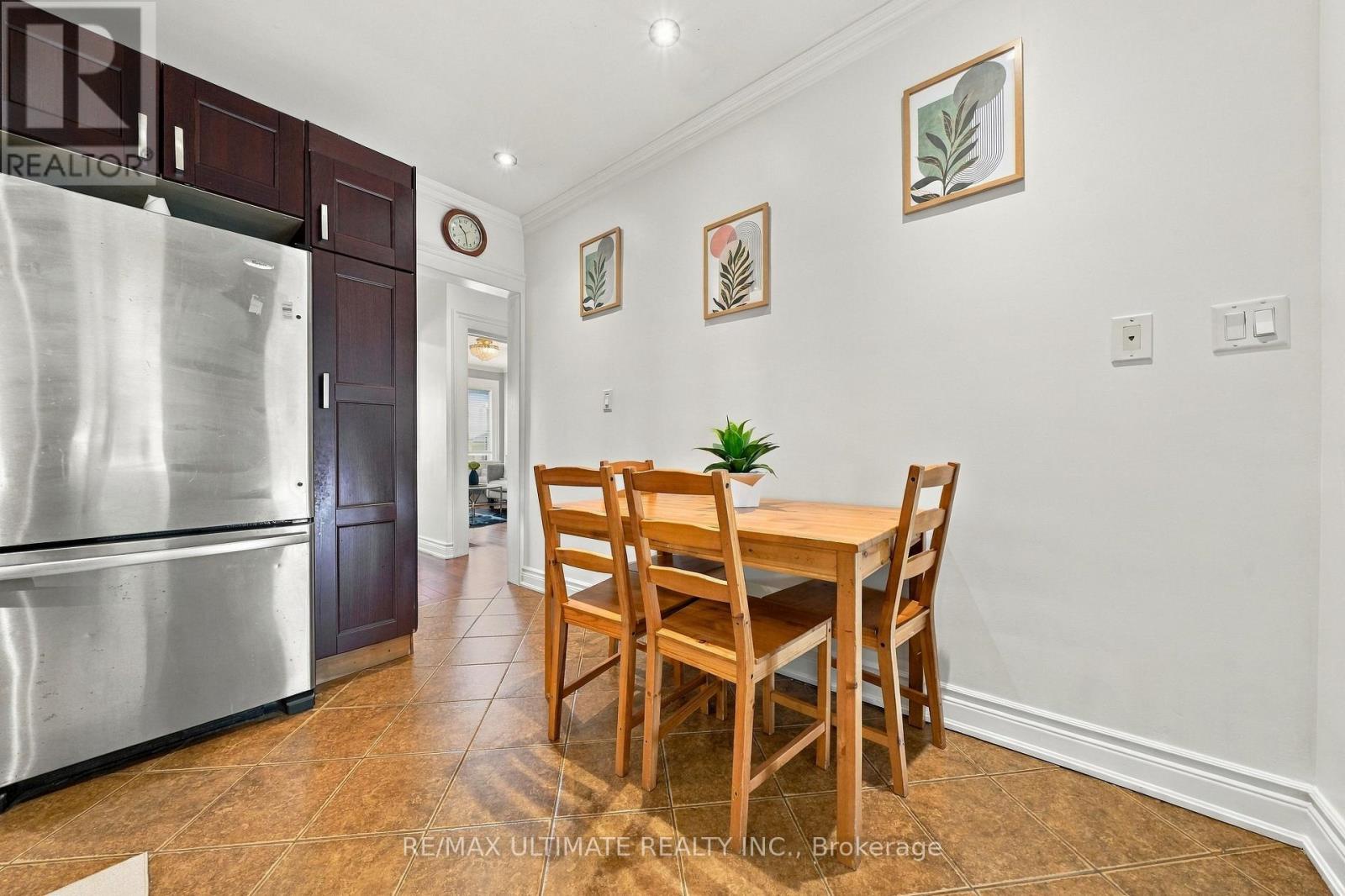 372 Blackthorn Avenue, Toronto (keelesdale-eglinton West), Ontario