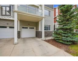 427 Redstone View NE