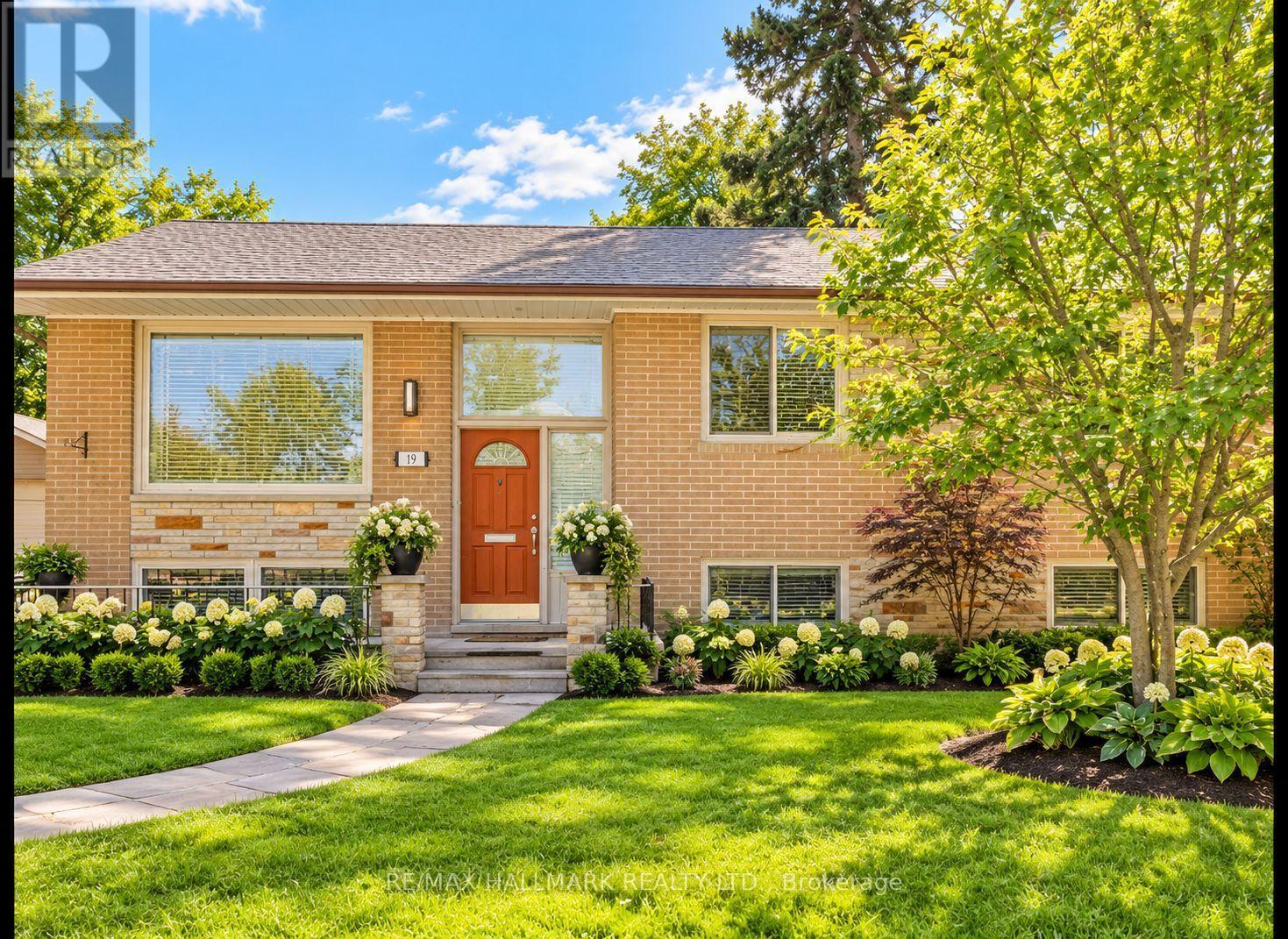 19 Brookwood Court, Toronto (banbury-don Mills), Ontario