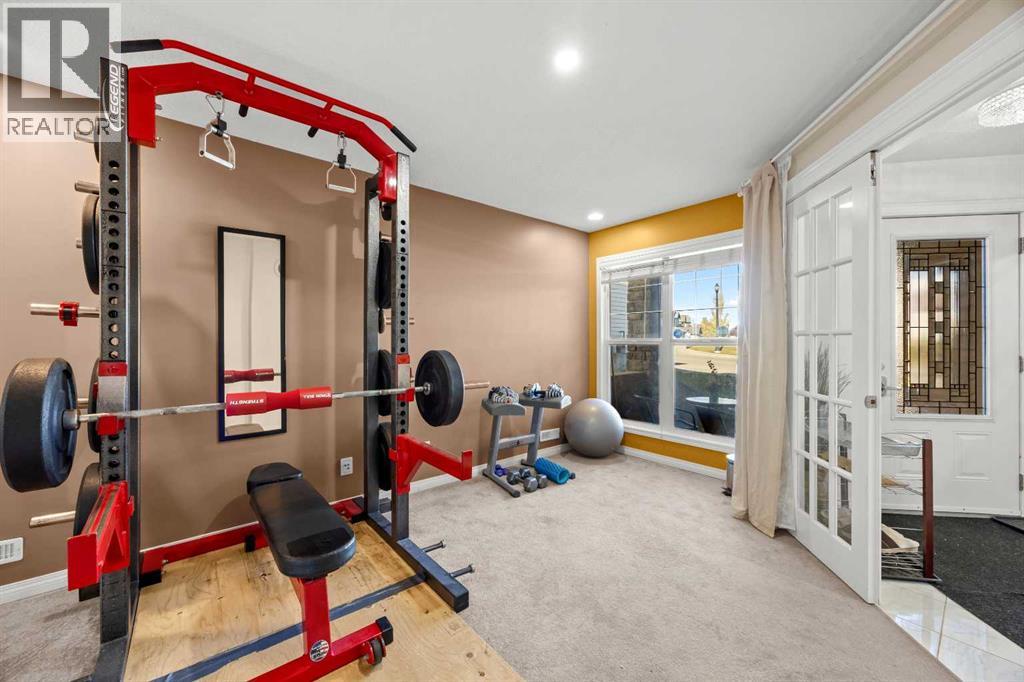 203 St Moritz Drive Sw, Calgary, Alberta