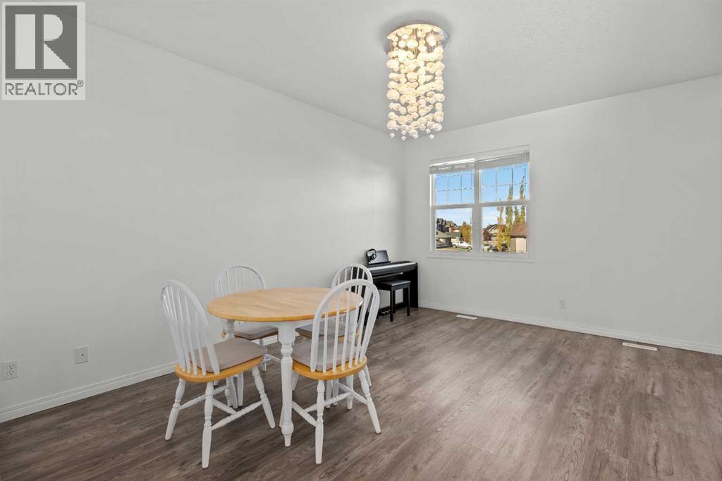 203 St Moritz Drive Sw, Calgary, Alberta