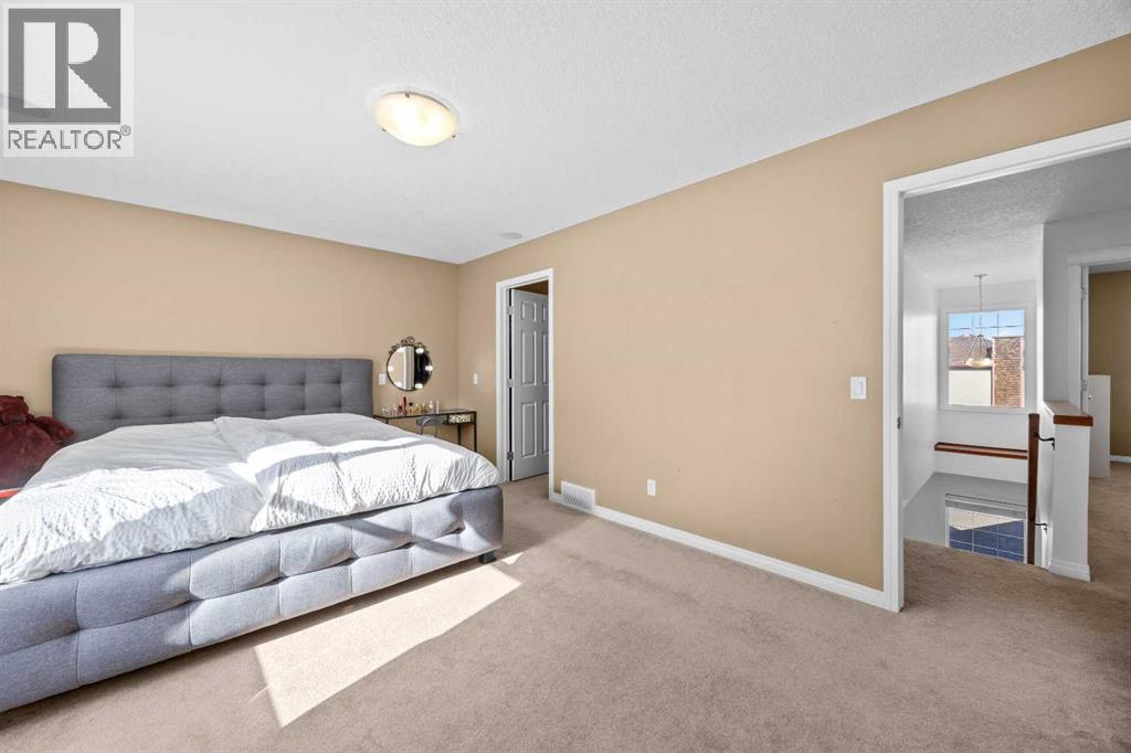 203 St Moritz Drive Sw, Calgary, Alberta