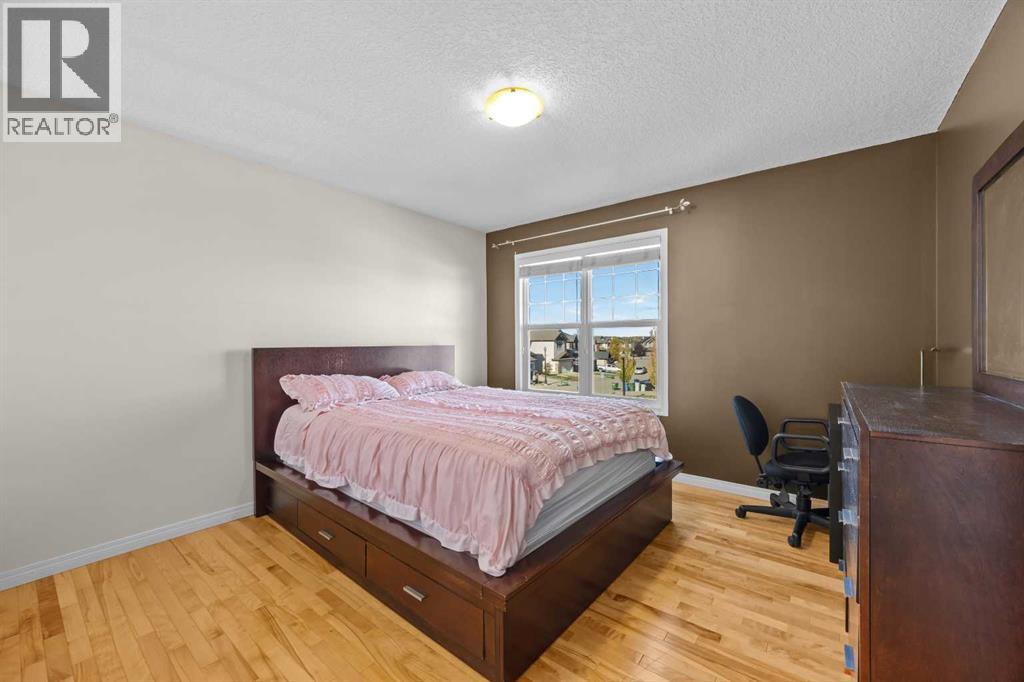 203 St Moritz Drive Sw, Calgary, Alberta