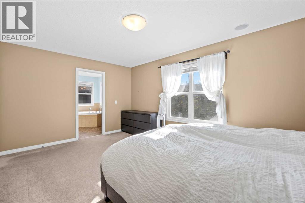 203 St Moritz Drive Sw, Calgary, Alberta