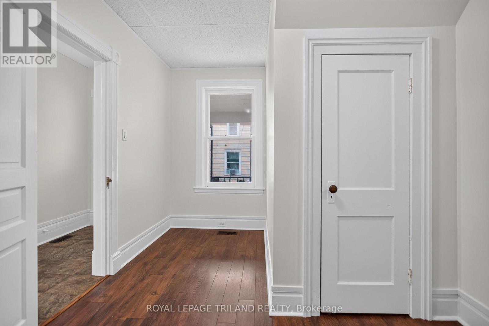 2.5 Antrim Street, St. Thomas, Ontario