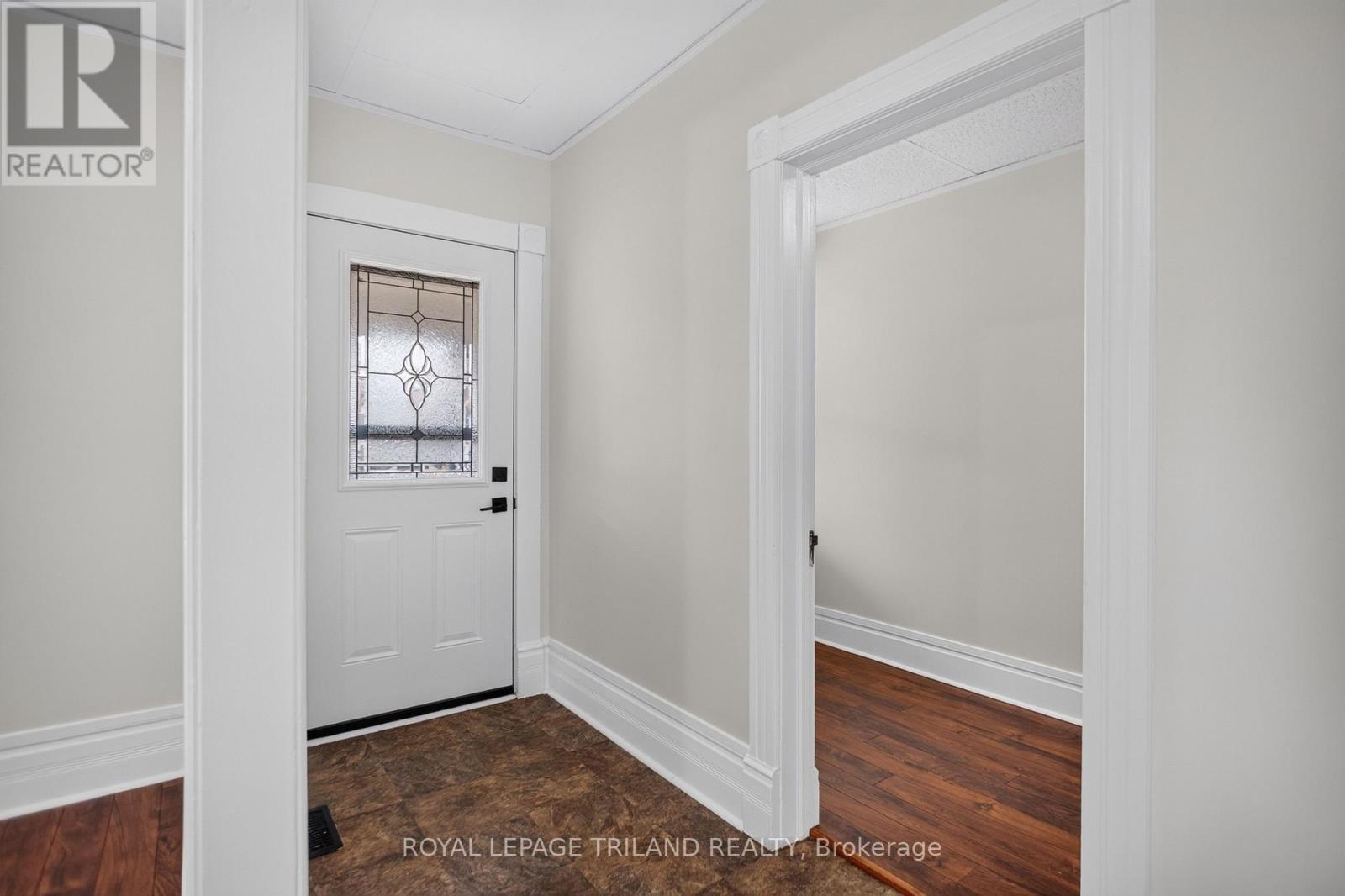 2.5 Antrim Street, St. Thomas, Ontario