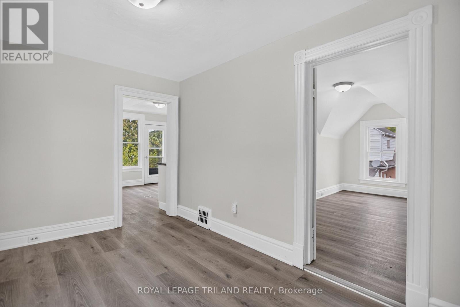2.5 Antrim Street, St. Thomas, Ontario