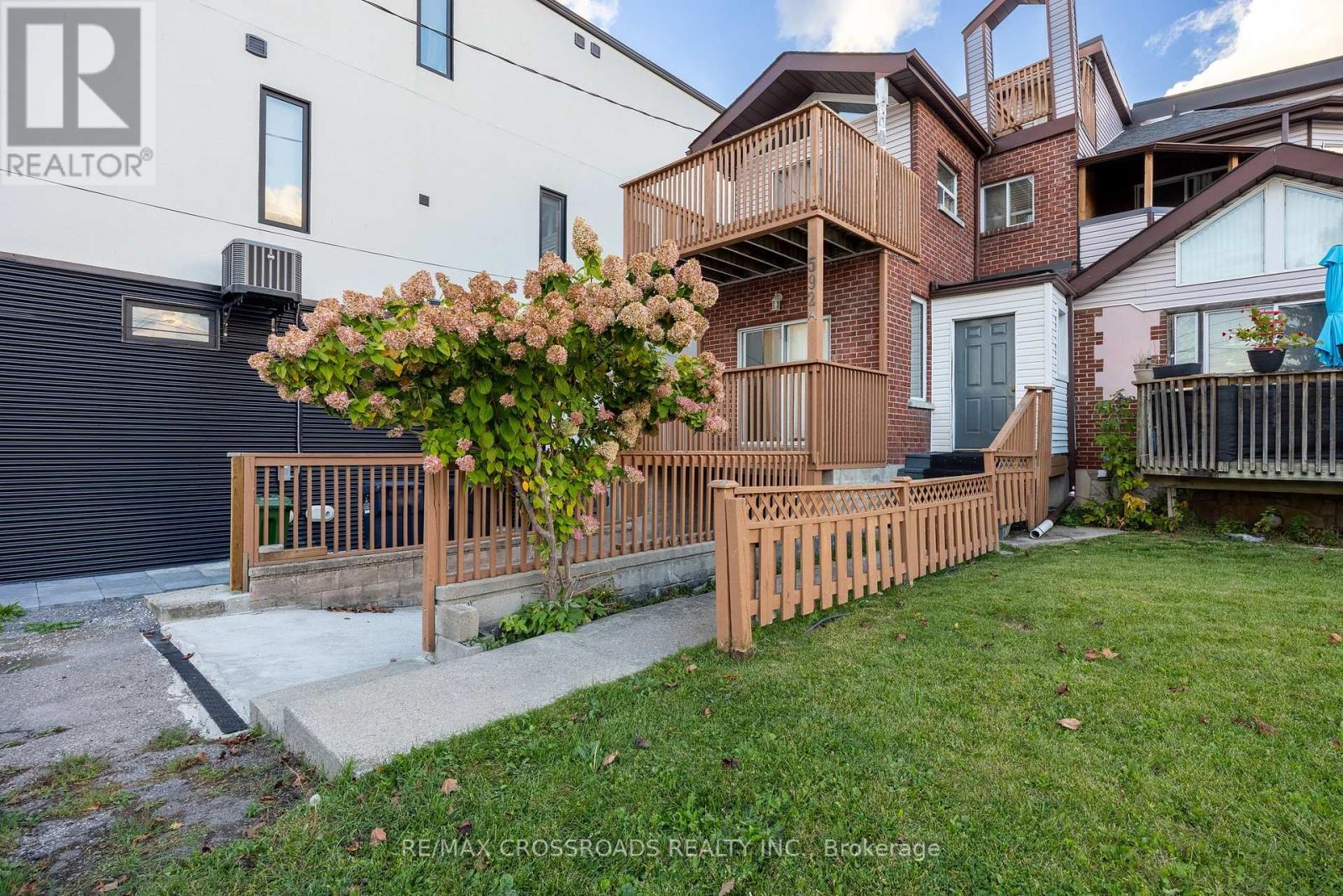 592a Danforth Road, Toronto (clairlea-birchmount), Ontario