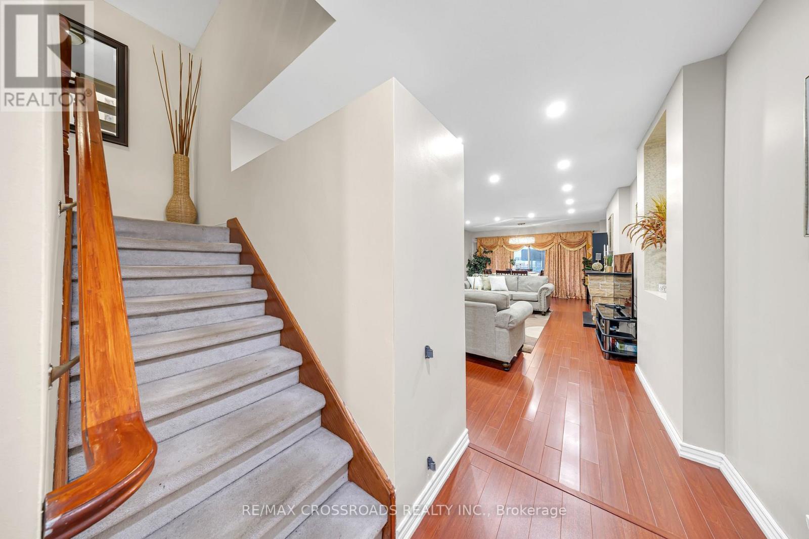 592a Danforth Road, Toronto (clairlea-birchmount), Ontario