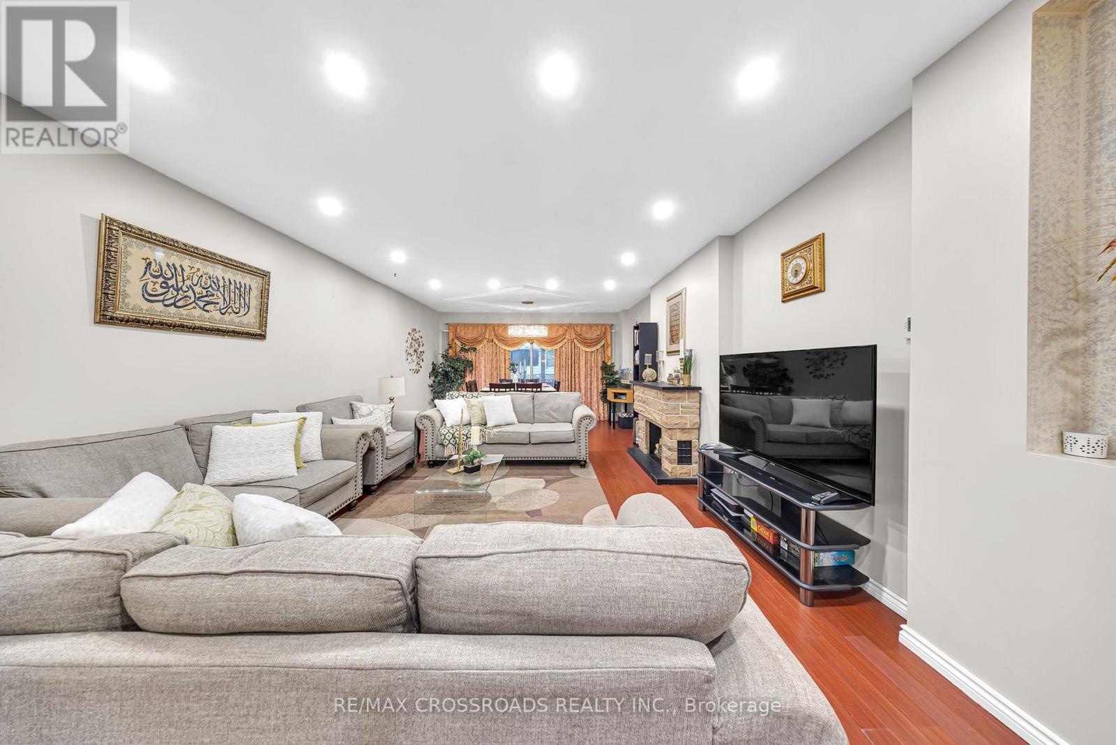 592a Danforth Road, Toronto (clairlea-birchmount), Ontario