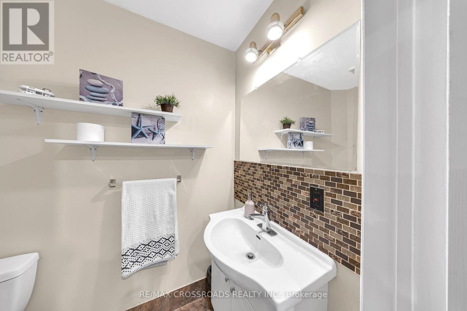 592a Danforth Road, Toronto (clairlea-birchmount), Ontario