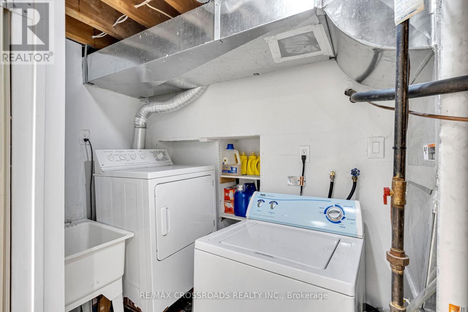 592a Danforth Road, Toronto (clairlea-birchmount), Ontario