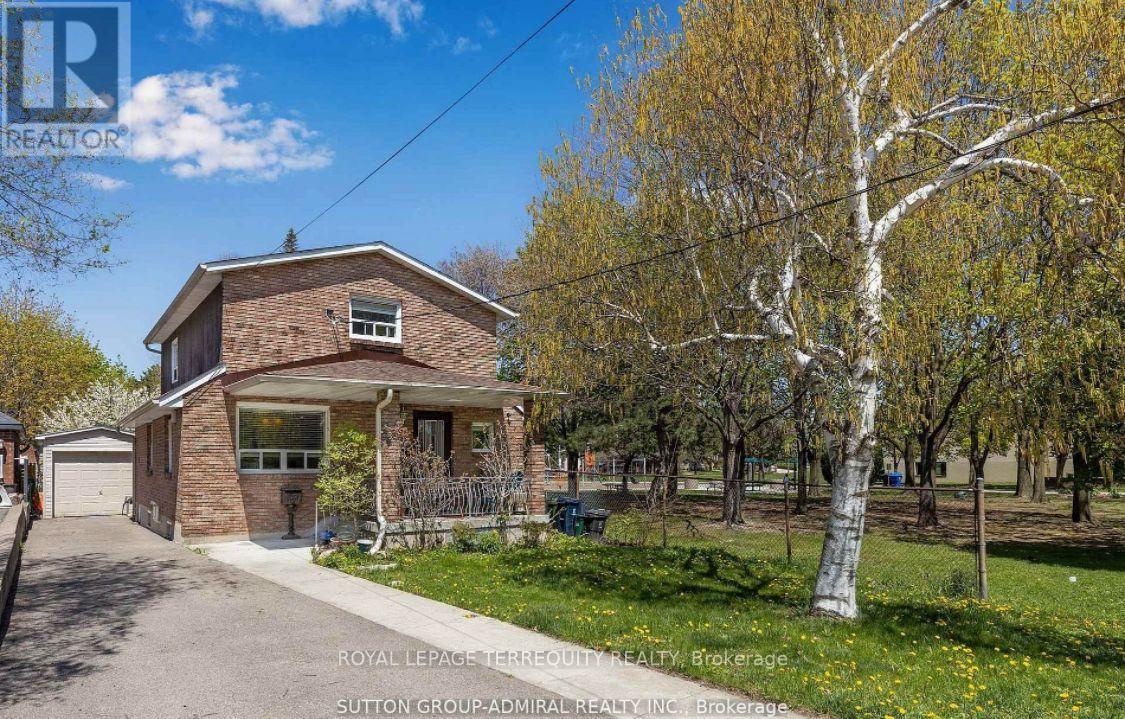1052 Glengrove Avenue, Toronto (yorkdale-glen Park), Ontario