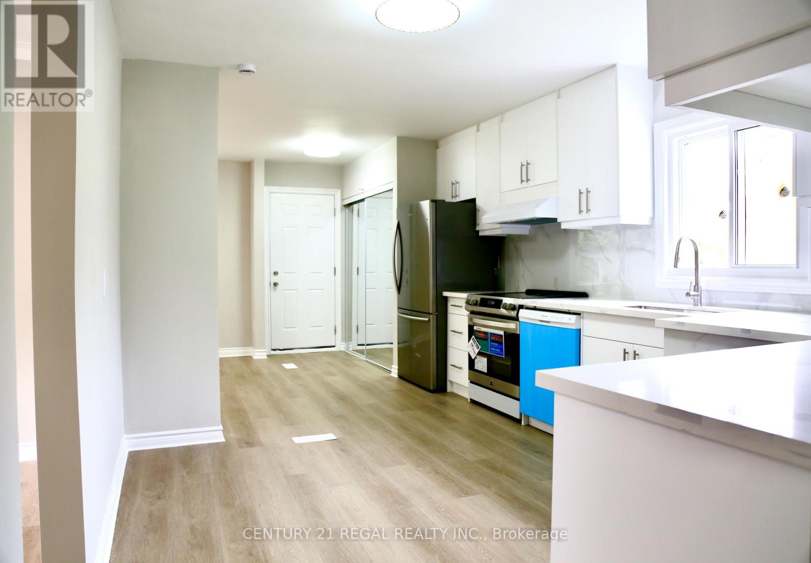 987 Victoria Park Avenue, Toronto (clairlea-birchmount), Ontario