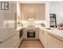 807 - 39 QUEENS QUAY E