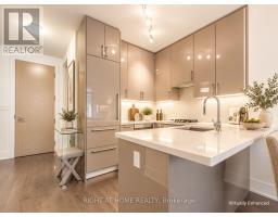 807 - 39 QUEENS QUAY E