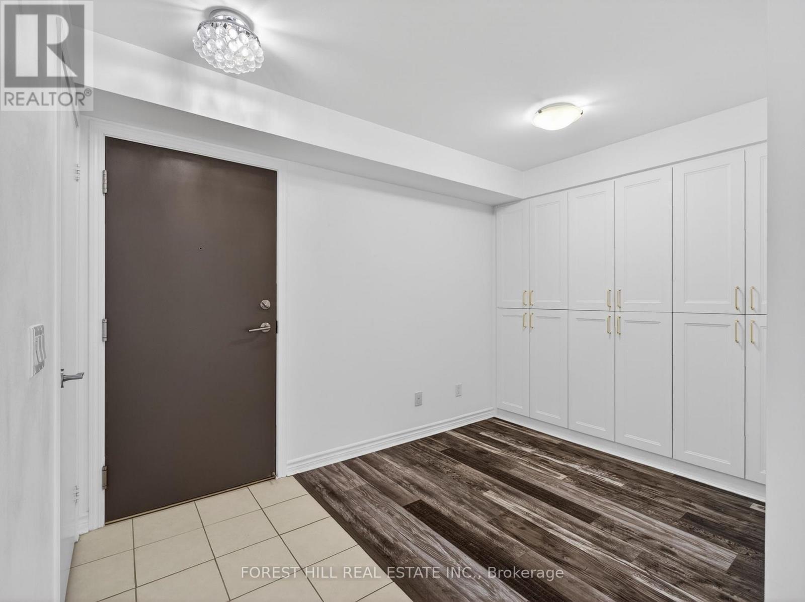224 - 35 Saranac Boulevard, Toronto (englemount-lawrence), Ontario