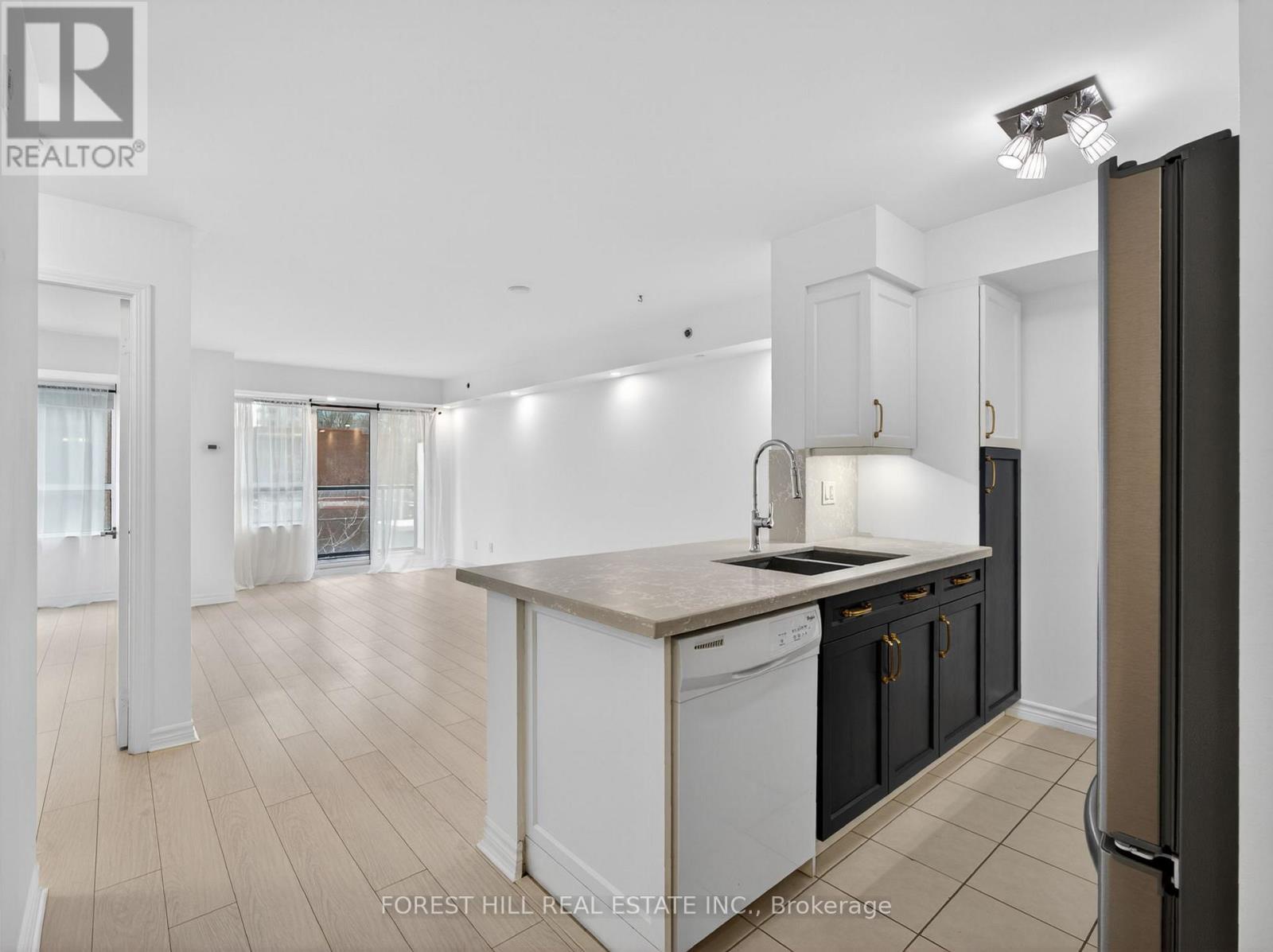 224 - 35 Saranac Boulevard, Toronto (englemount-lawrence), Ontario
