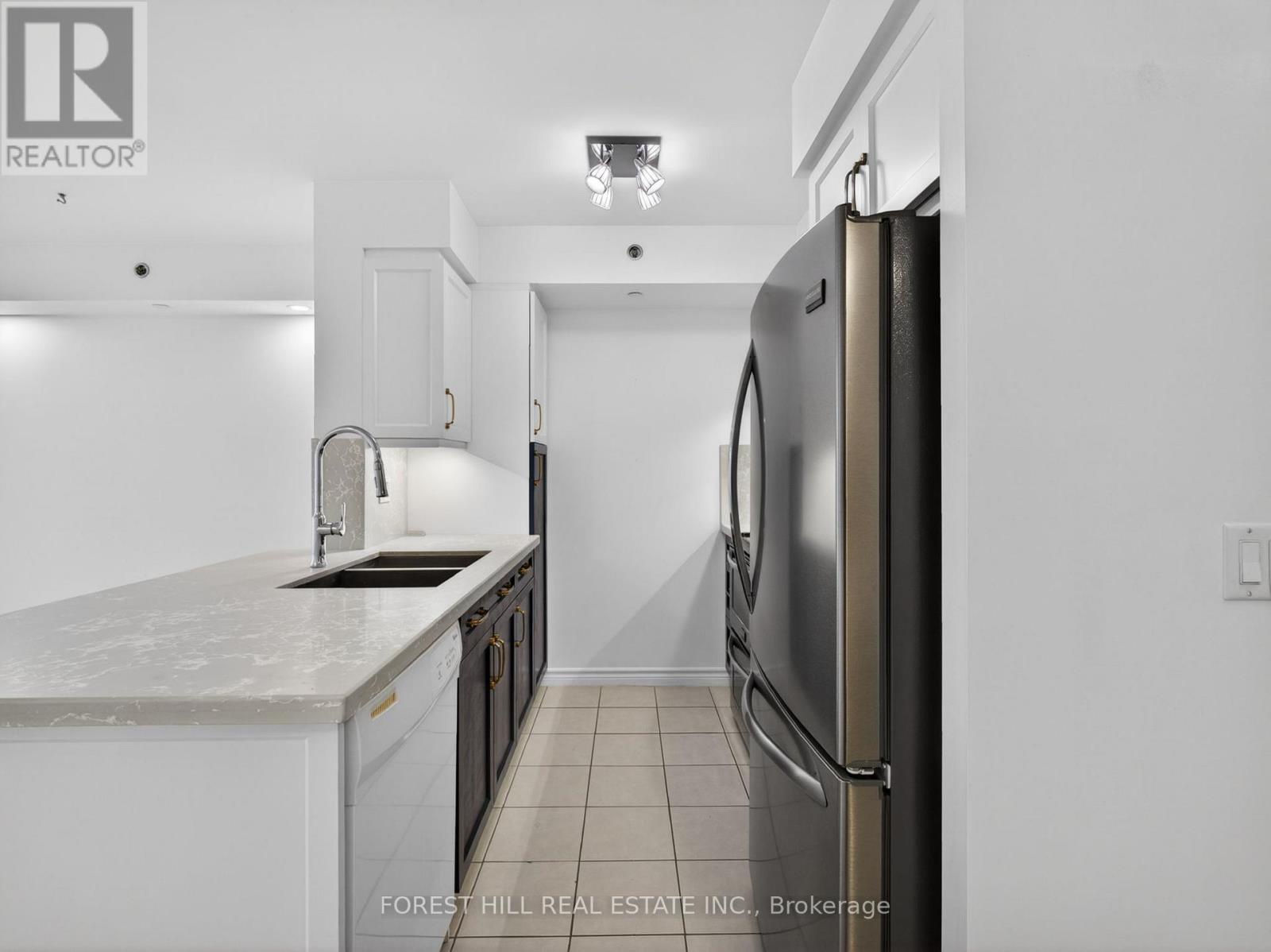 224 - 35 Saranac Boulevard, Toronto (englemount-lawrence), Ontario