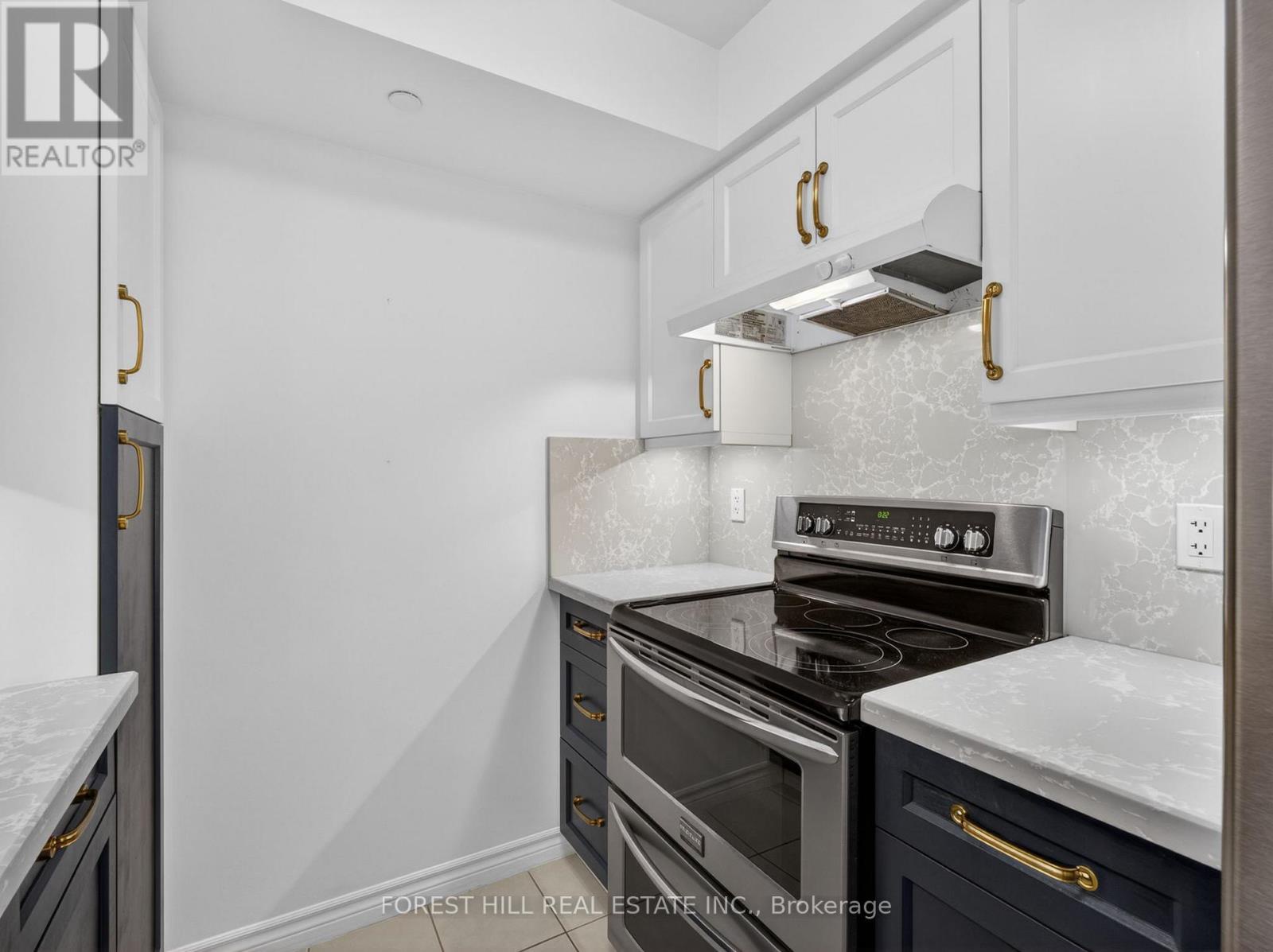 224 - 35 Saranac Boulevard, Toronto (englemount-lawrence), Ontario