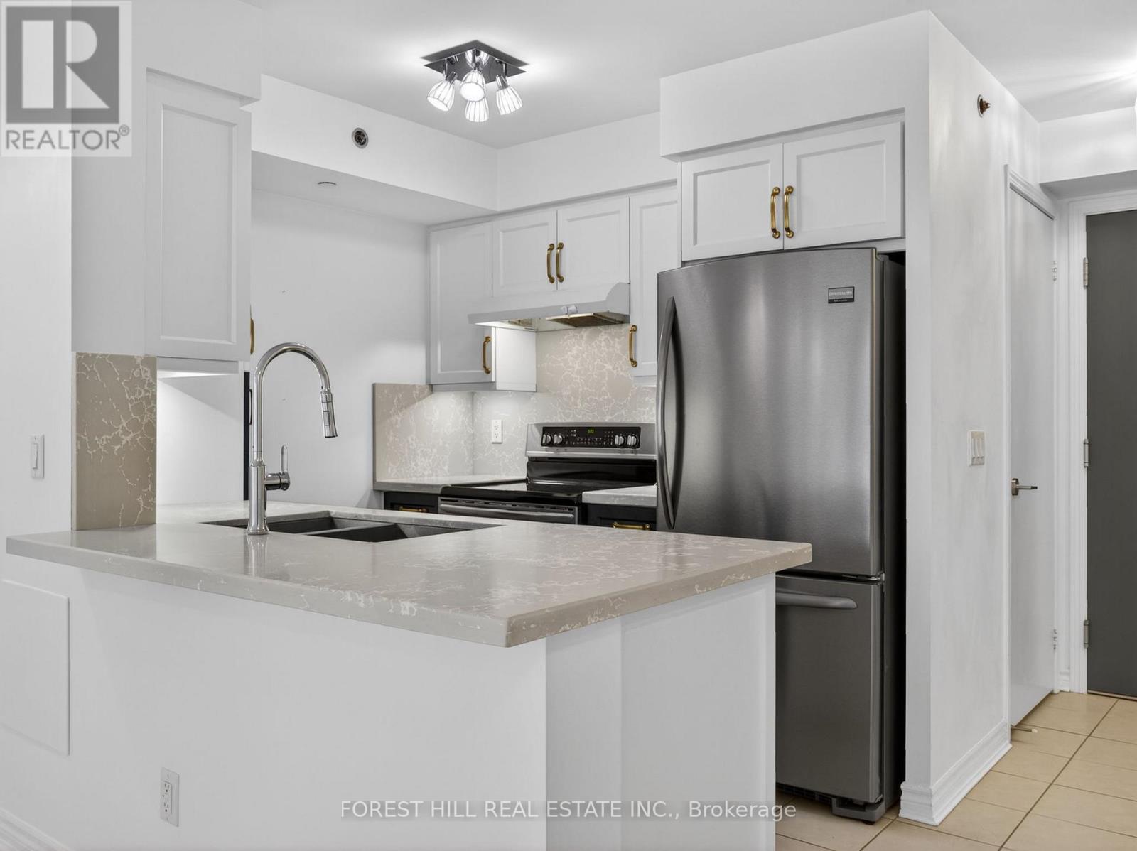 224 - 35 Saranac Boulevard, Toronto (englemount-lawrence), Ontario