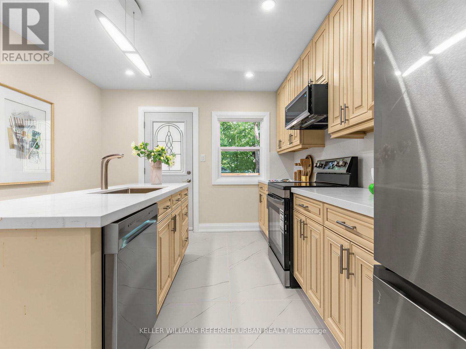 968 Eastern Avenue, Toronto (greenwood-coxwell), Ontario