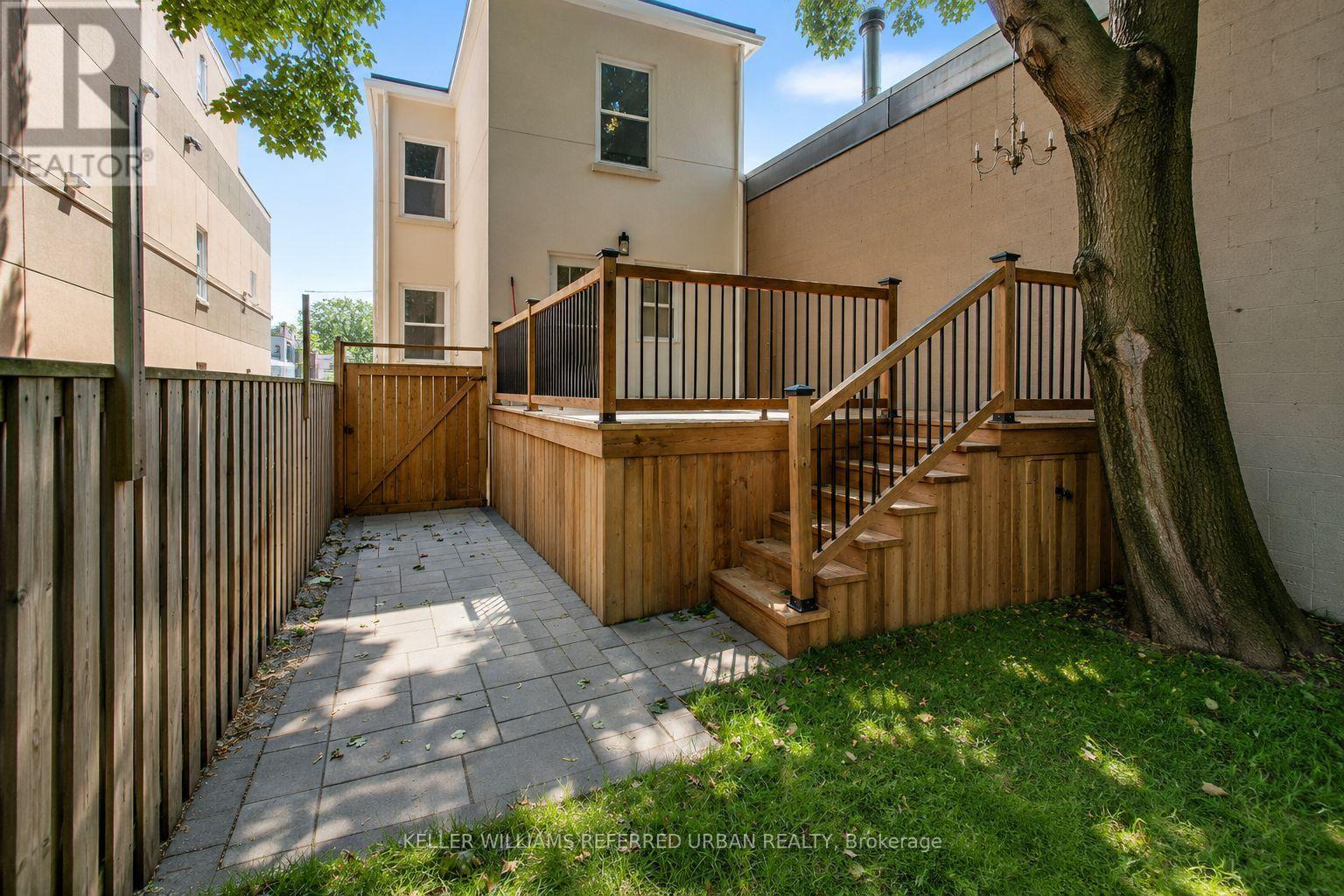 968 Eastern Avenue, Toronto (greenwood-coxwell), Ontario