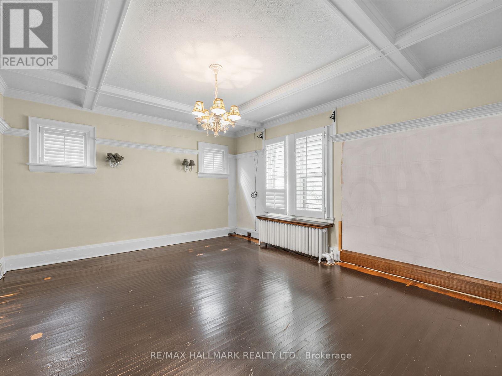 7 Humberview Crescent, Toronto (weston), Ontario