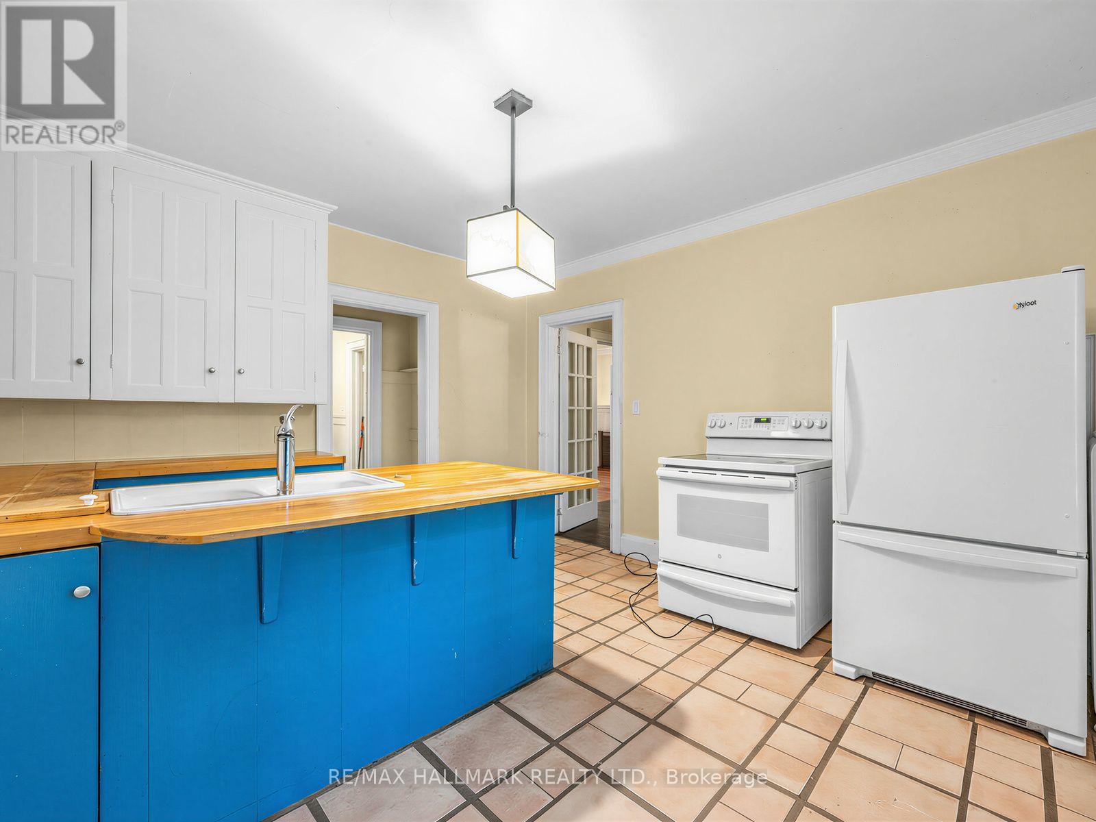 7 Humberview Crescent, Toronto (weston), Ontario