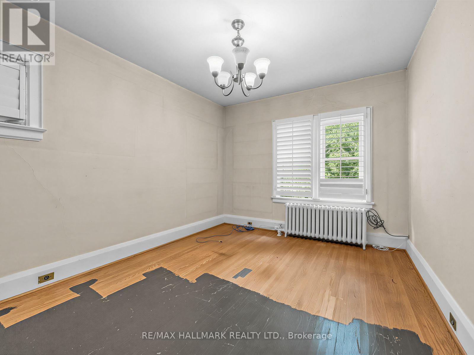 7 Humberview Crescent, Toronto (weston), Ontario