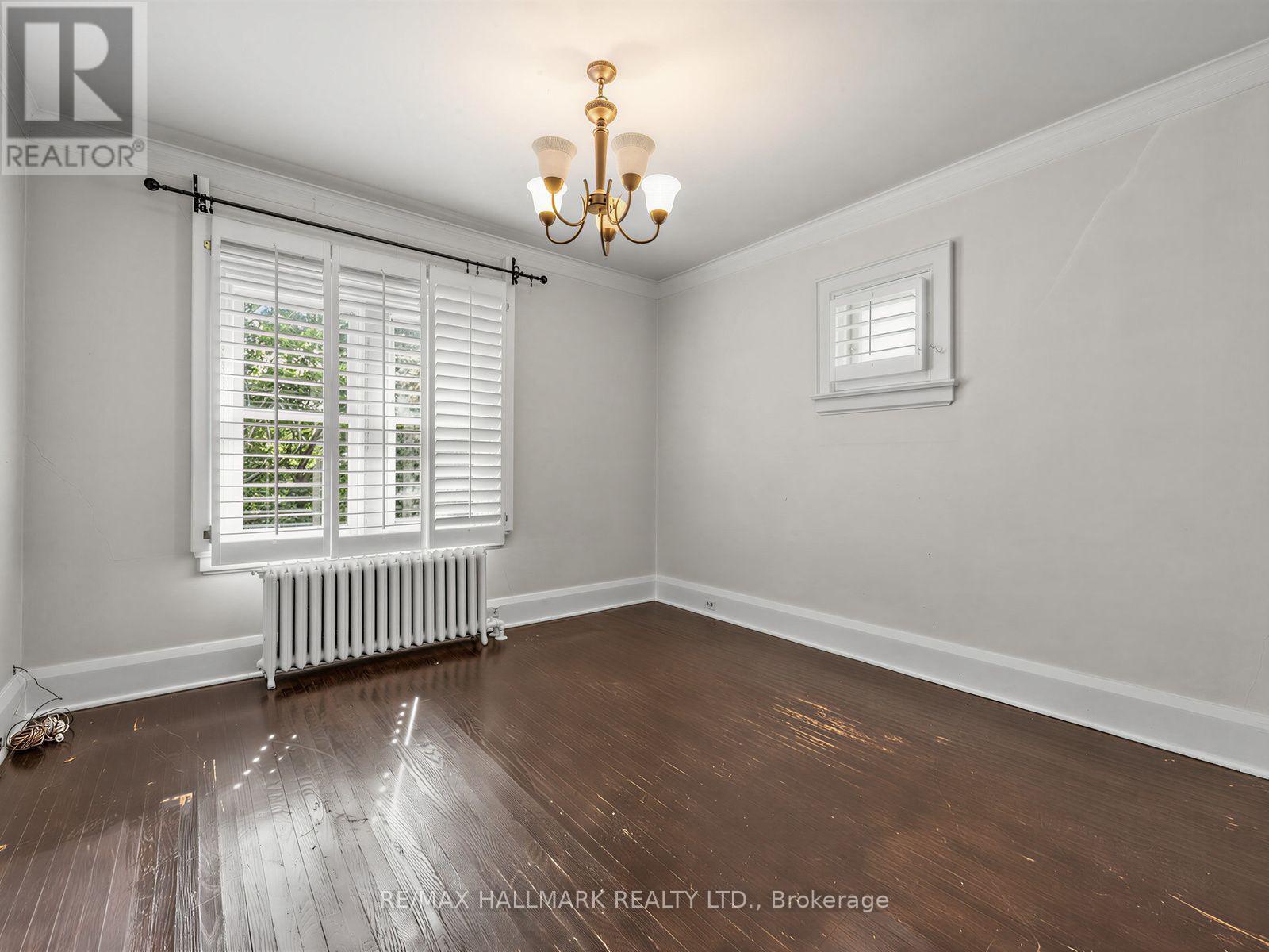 7 Humberview Crescent, Toronto (weston), Ontario