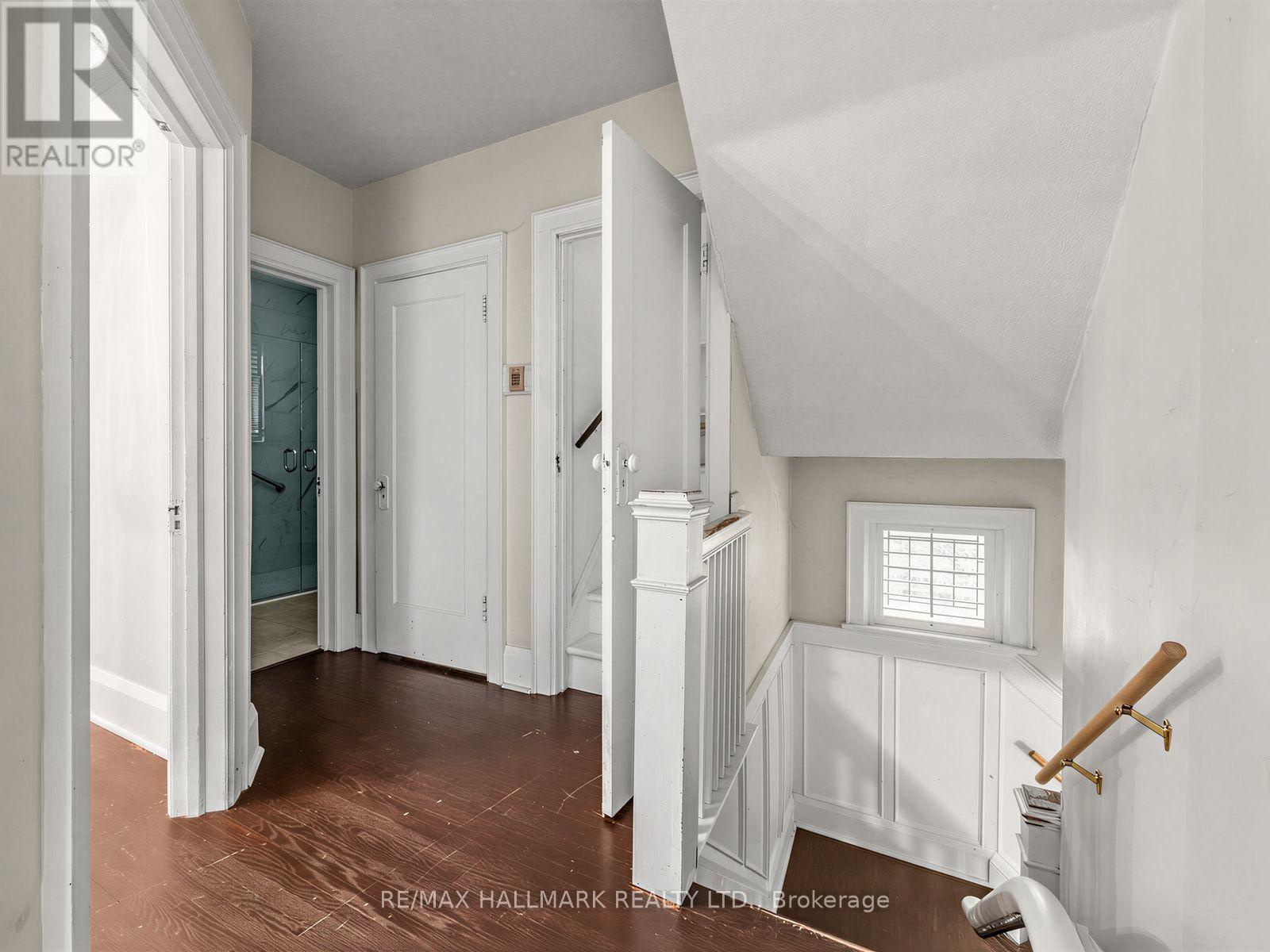 7 Humberview Crescent, Toronto (weston), Ontario