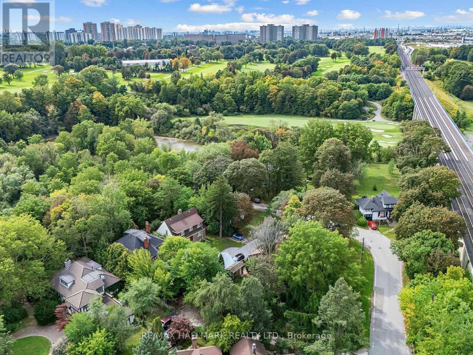 7 Humberview Crescent, Toronto (weston), Ontario