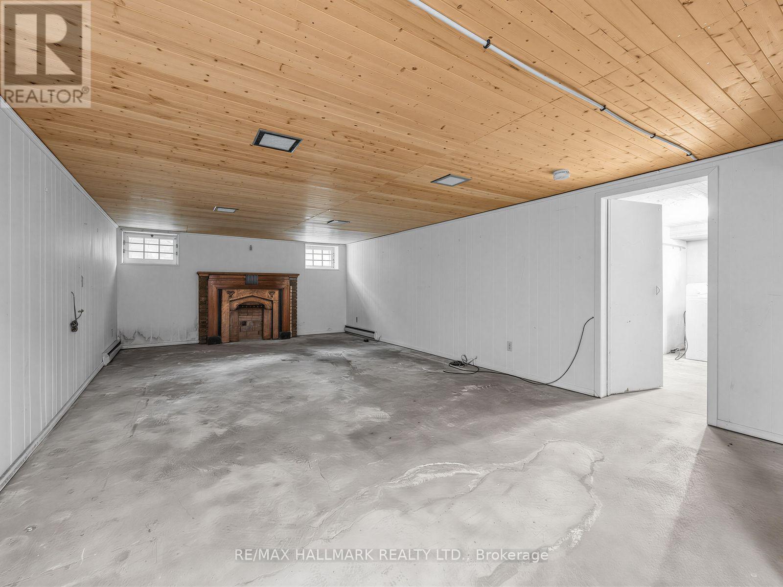7 Humberview Crescent, Toronto (weston), Ontario