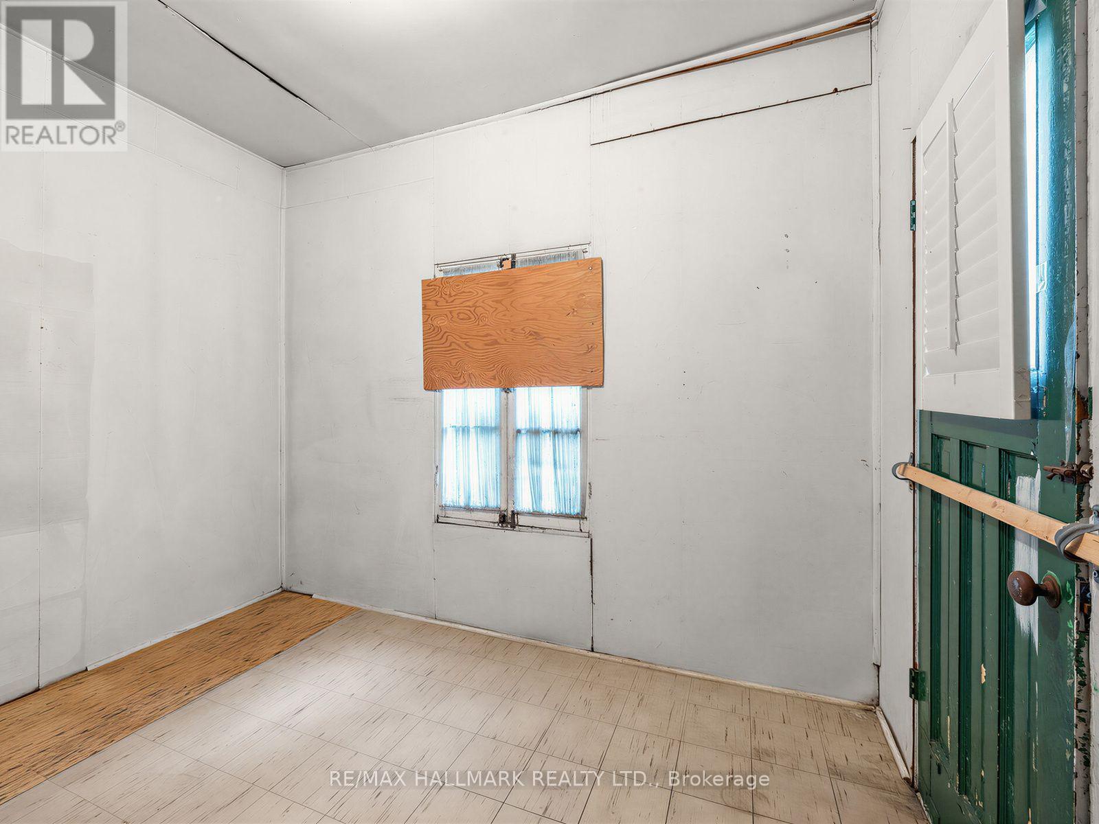 7 Humberview Crescent, Toronto (weston), Ontario