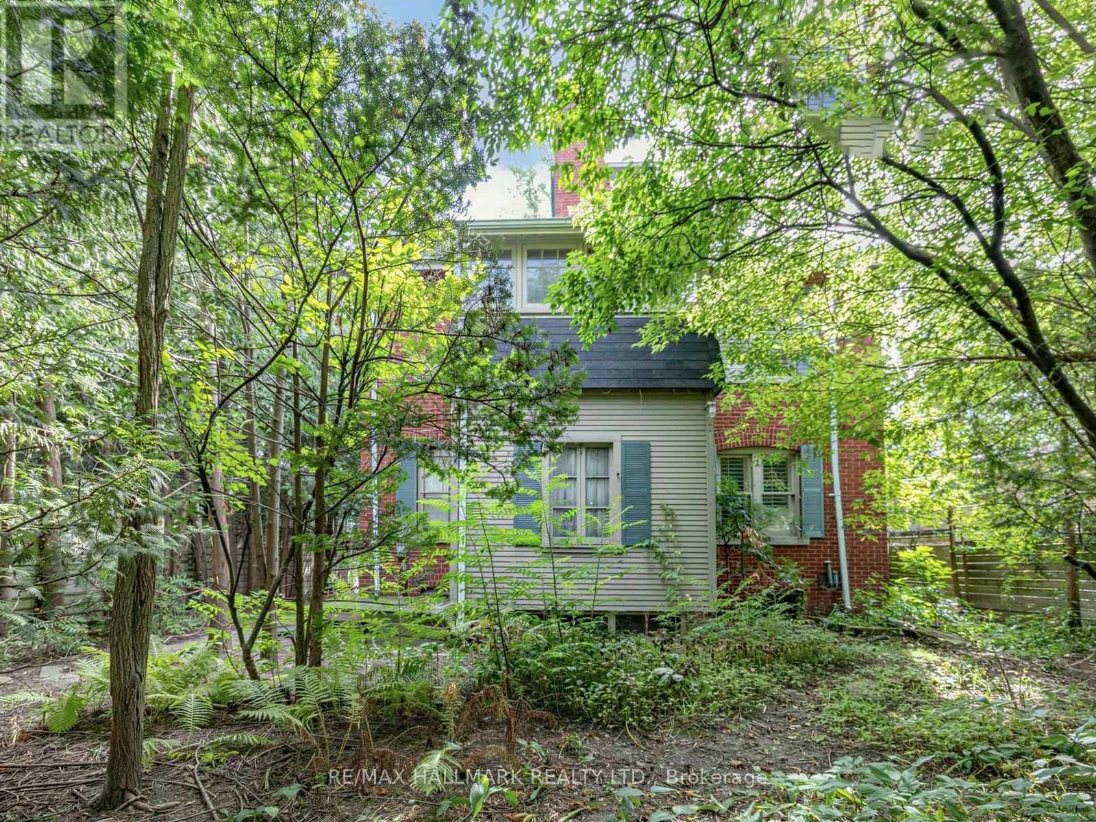7 Humberview Crescent, Toronto (weston), Ontario
