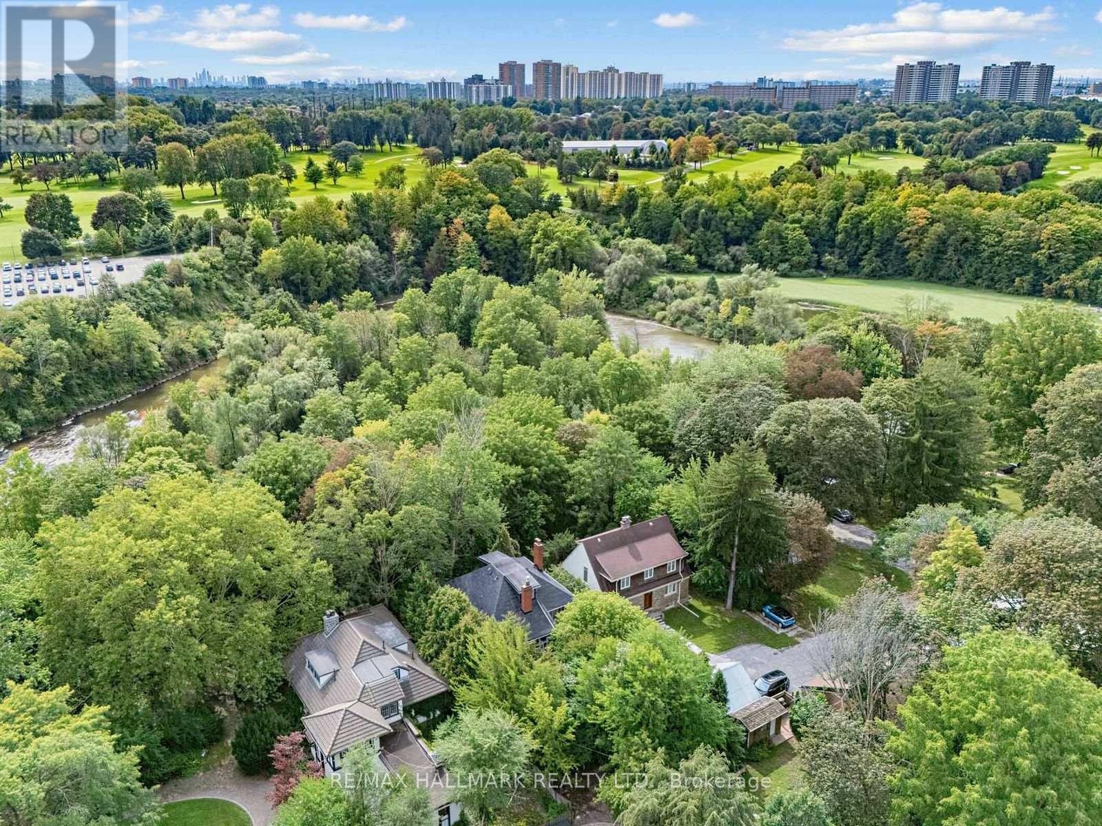 7 Humberview Crescent, Toronto (weston), Ontario