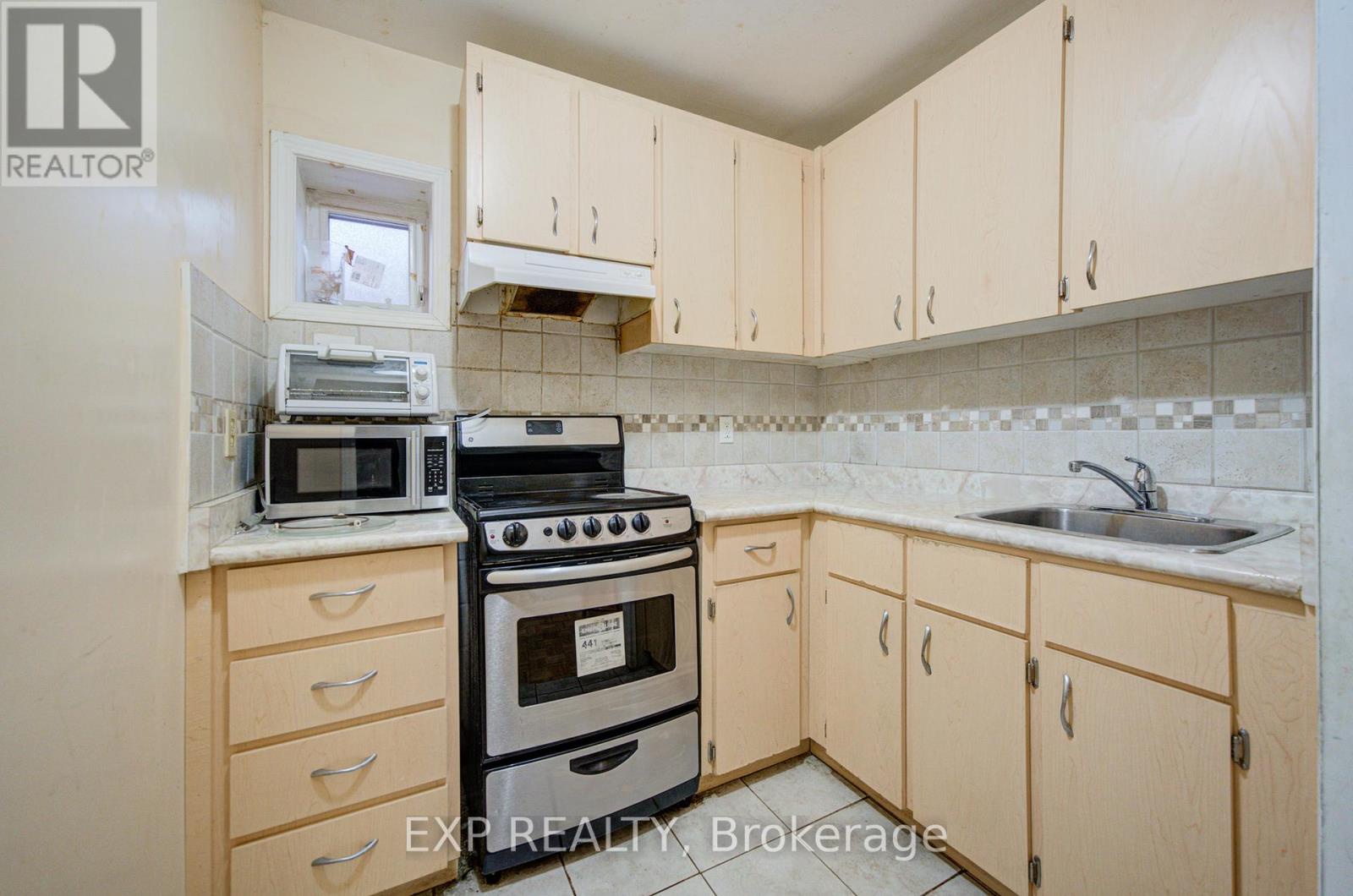 170 Wallace Avenue, Toronto (dovercourt-wallace Emerson-junction), Ontario