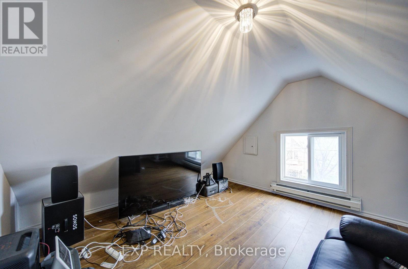 170 Wallace Avenue, Toronto (dovercourt-wallace Emerson-junction), Ontario
